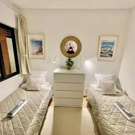 Valdecantos Beachfront Lägenhet Marbella